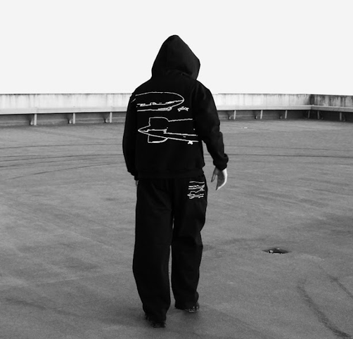 Black & White Drop